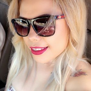 Meet your Posher, Miriam